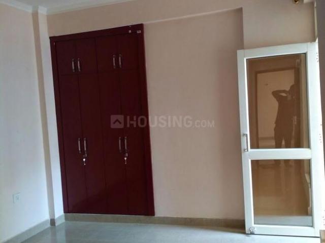 2 BHK Apartment in Sector 137 for rent Noida. The reference number is 20155922