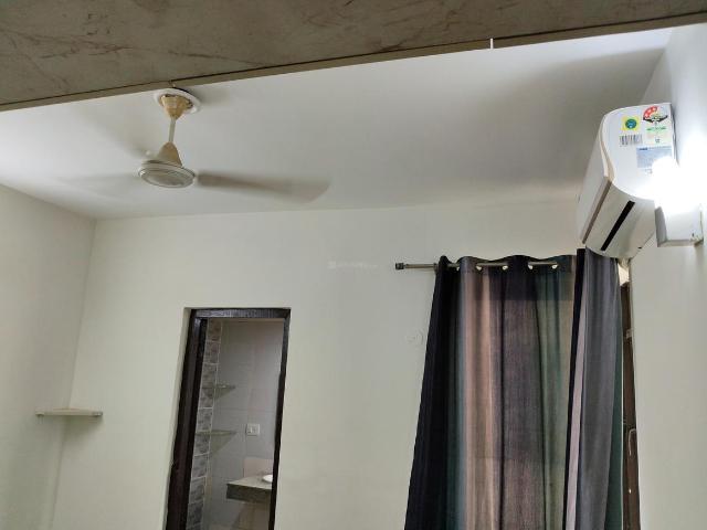 2 BHK Apartment in Sector 137 for rent Noida. The reference number is 20304346