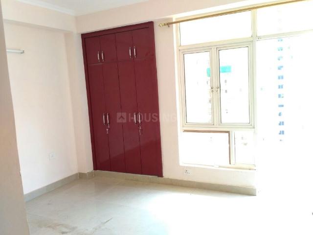2 BHK Apartment in Sector 137 for rent Noida. The reference number is 20483683