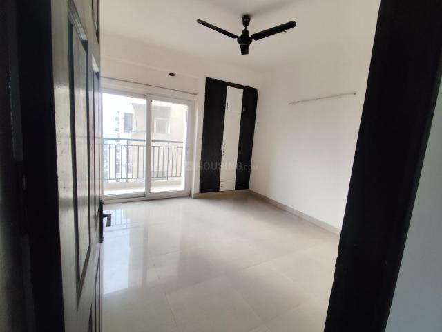 2 BHK Apartment in Sector 137 for rent Noida. The reference number is 20496358
