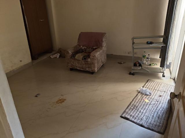 2 BHK Apartment in Sector 137 for rent Noida. The reference number is 20558627