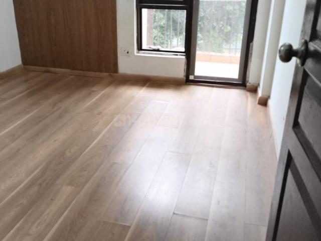 2 BHK Apartment in Sector 137 for rent Noida. The reference number is 20745373