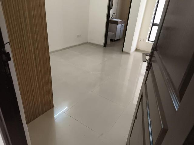 2 BHK Apartment in Sector 137 for rent Noida. The reference number is 20754091