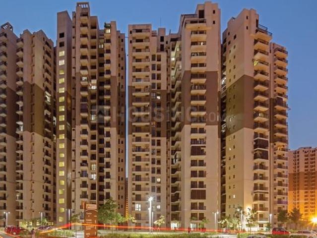 2 BHK Apartment in Sector 137 for rent Noida. The reference number is 20963210