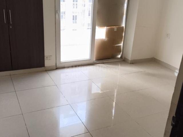 2 BHK Apartment in Sector 137 for rent Noida. The reference number is 20930016