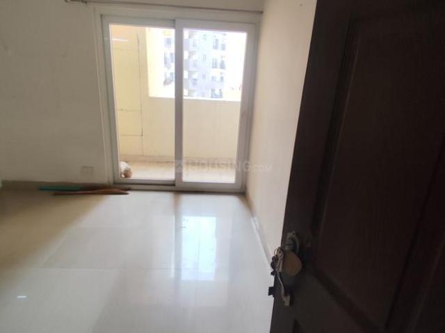 2 BHK Apartment in Sector 137 for rent Noida. The reference number is 21156250