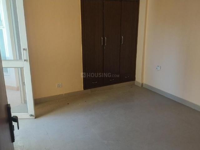 2 BHK Apartment in Sector 137 for rent Noida. The reference number is 21226305