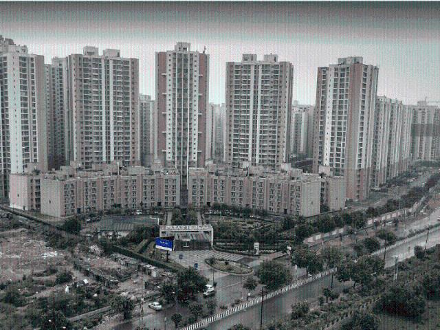 2 BHK Apartment in Sector 137 for resale Noida. The reference number is 20775892