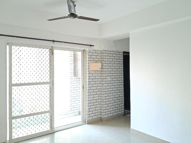 2 BHK Apartment in Sector 137 for resale Noida. The reference number is 21106130