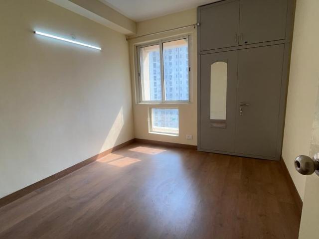 2 BHK Apartment in Sector 134 for rent Noida. The reference number is 21164974