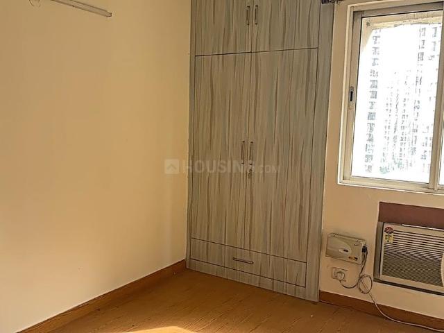 2 BHK Apartment in Sector 134 for resale Noida. The reference number is 19592288