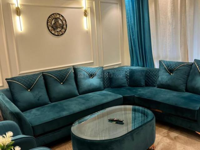 2 BHK Apartment in Sector 13 for resale Gurgaon. The reference number is 21158902