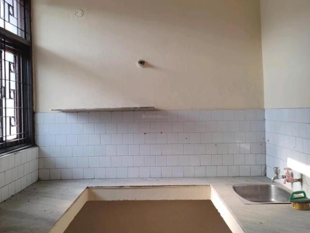 2 BHK Apartment in Sector 13 Rohini for rent New Delhi. The reference number is 7700071