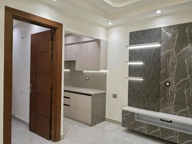 2 BHK Apartment in Sector 1 Dwarka for resale New Delhi. The reference number is 20933027