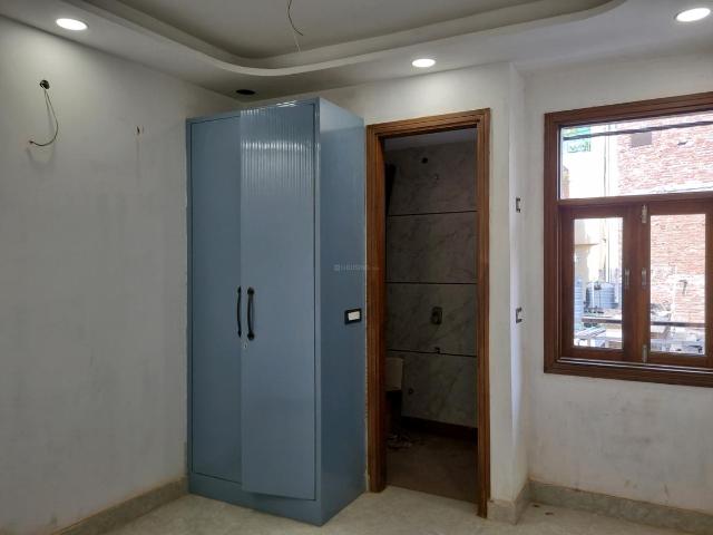 2 BHK Apartment in Sector 1 Dwarka for resale New Delhi. The reference number is 21328193