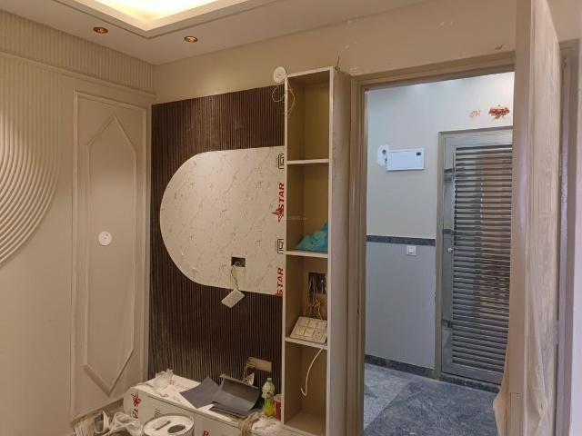 2 BHK Apartment in Sector 24 Rohini for resale New Delhi. The reference number is 20657570