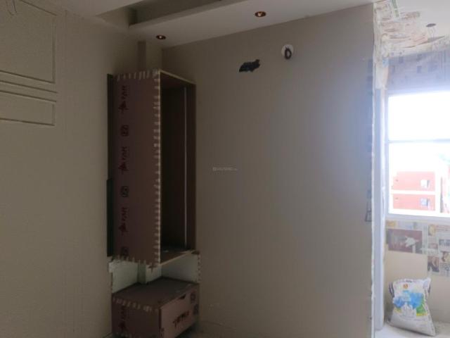 2 BHK Apartment in Sector 24 Rohini for resale New Delhi. The reference number is 20657585