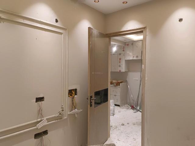 2 BHK Apartment in Sector 24 Rohini for resale New Delhi. The reference number is 20657636