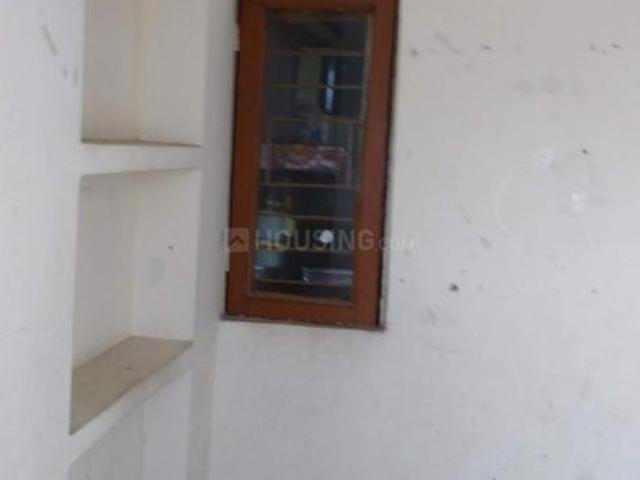 2 BHK Apartment in Sector 29 for resale Noida. The reference number is 20561198
