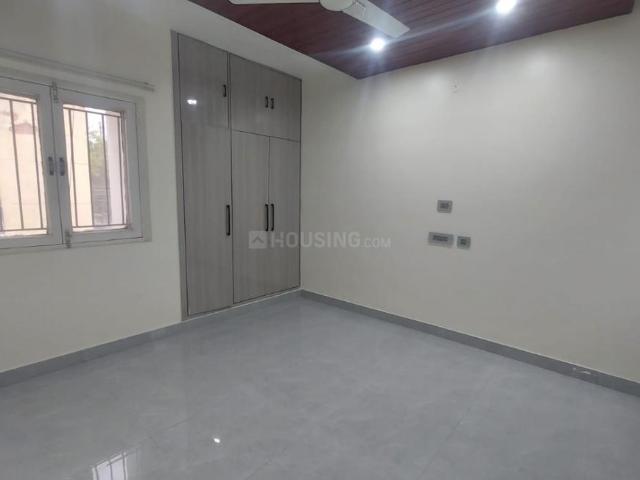 2 BHK Apartment in Sector 29 for resale Noida. The reference number is 20303272