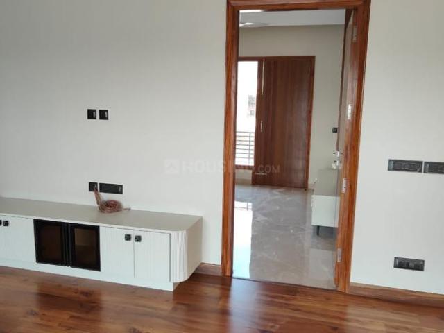 2 BHK Apartment in Sector 22 Dwarka for resale New Delhi. The reference number is 17701707