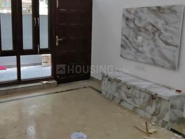 2 BHK Apartment in Sector 37 for rent Noida. The reference number is 20910446