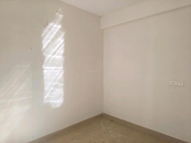 2 BHK Apartment in Sector 37D for rent Gurgaon. The reference number is 18718700