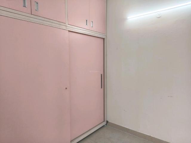 2 BHK Apartment in Sector 37D for rent Gurgaon. The reference number is 19747358
