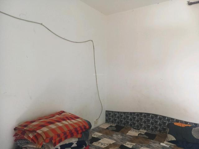 2 BHK Apartment in Sector 37D for rent Gurgaon. The reference number is 20602401
