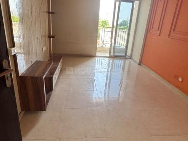2 BHK Apartment in Sector 37D for rent Gurgaon. The reference number is 21021458