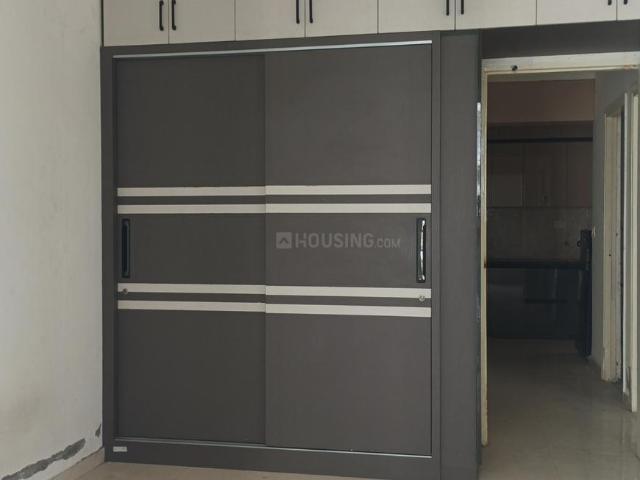 2 BHK Apartment in Sector 37D for rent Gurgaon. The reference number is 21270398