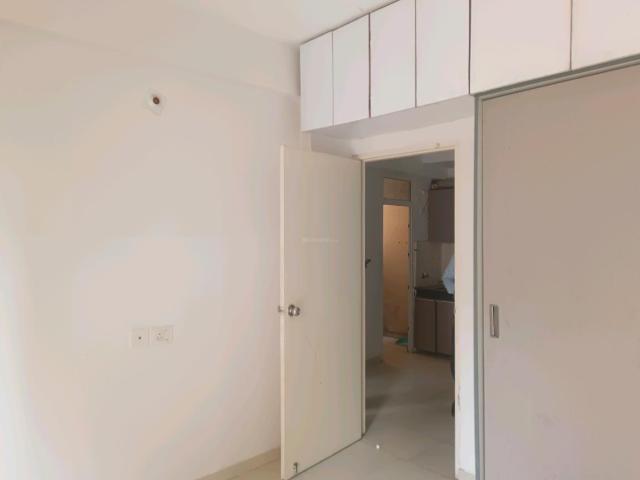 2 BHK Apartment in Sector 37D for rent Gurgaon. The reference number is 21300538