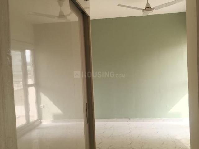 2 BHK Apartment in Sector 37D for resale Gurgaon. The reference number is 18347392
