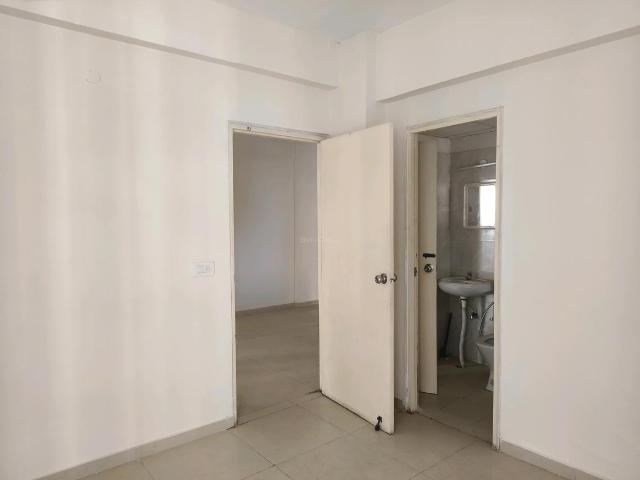 2 BHK Apartment in Sector 37D for resale Gurgaon. The reference number is 20498590