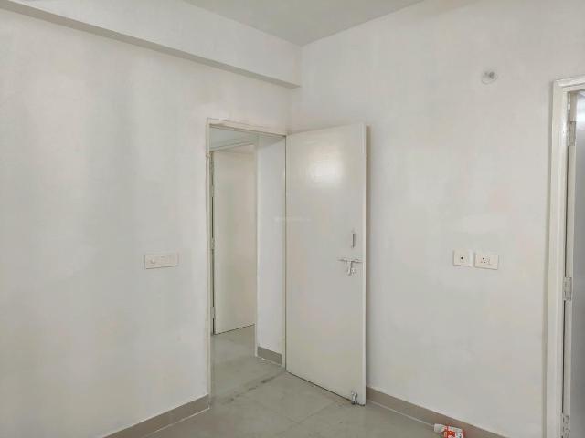 2 BHK Apartment in Sector 37D for resale Gurgaon. The reference number is 20213386