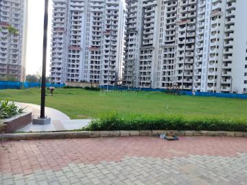 2 BHK Apartment in Sector 37D for resale Gurgaon. The reference number is 20247669