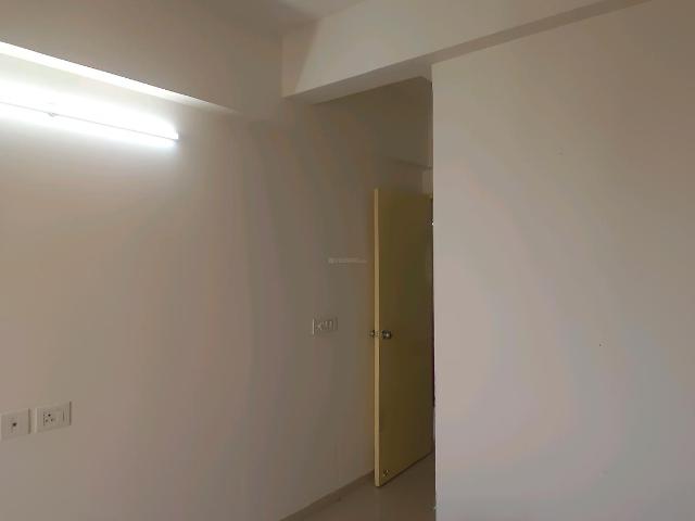2 BHK Apartment in Sector 37D for resale Gurgaon. The reference number is 21300559