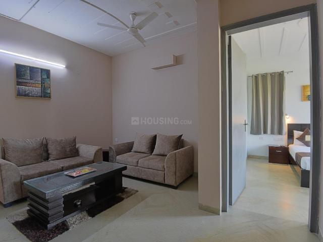 2 BHK Apartment in Sector 38 for rent Gurgaon. The reference number is 11770095