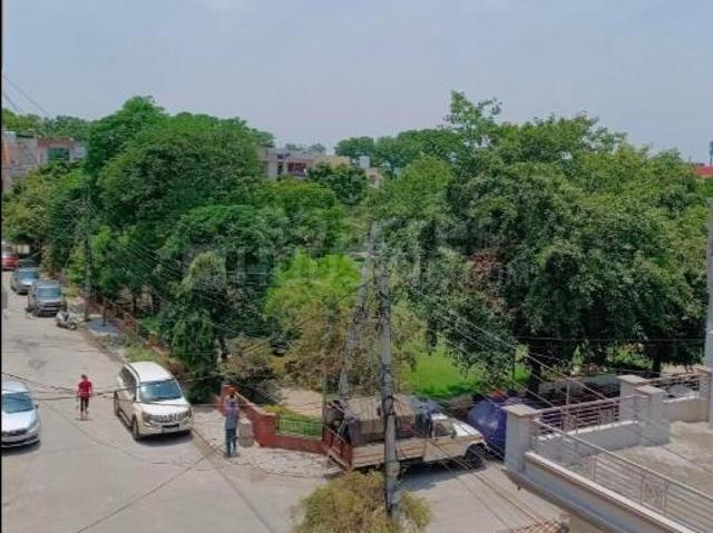 2 BHK Apartment in Sector 32A for rent Ludhiana. The reference number is 20914718