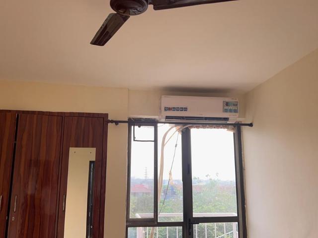 2 BHK Apartment in Sector 33 for rent Gurgaon. The reference number is 20762470