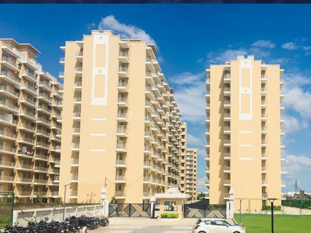 2 BHK Apartment in Sector 33 for rent Sohna. The reference number is 20375985