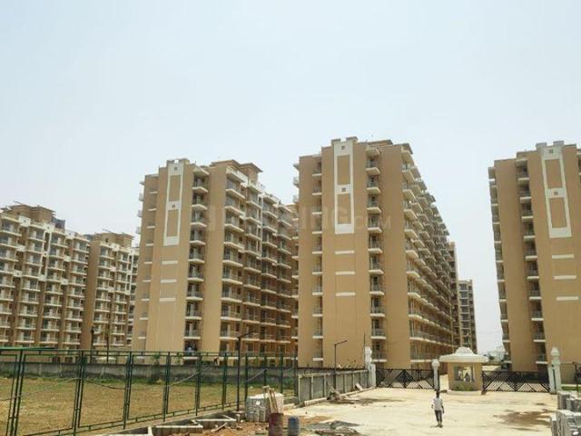 2 BHK Apartment in Sector 33 for rent Sohna. The reference number is 20408337