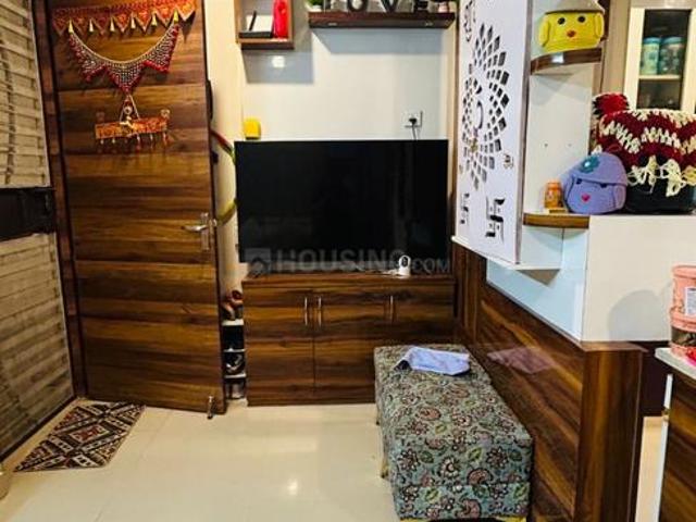 2 BHK Apartment in Sector 33 for rent Sohna. The reference number is 21102940