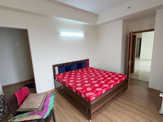 2 BHK Apartment in Sector 33 for rent Sohna. The reference number is 21323766