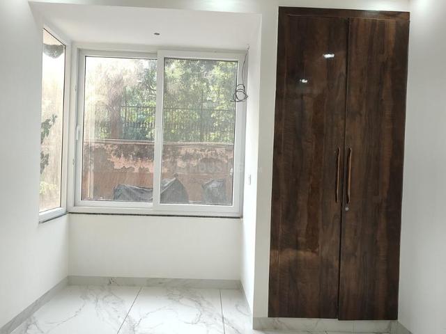 2 BHK Apartment in Sector 3 Dwarka for resale New Delhi. The reference number is 20208697