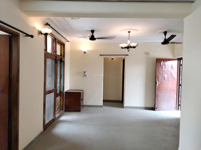 2 BHK Apartment in Sector 3 Dwarka for resale New Delhi. The reference number is 20610255