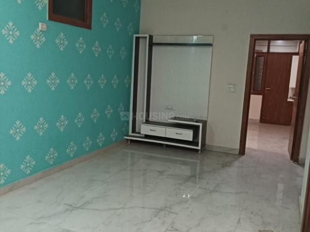 2 BHK Apartment in Sector 44 for resale Noida. The reference number is 20700776