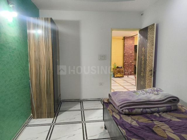 2 BHK Apartment in Sector 45 for rent Noida. The reference number is 19483670