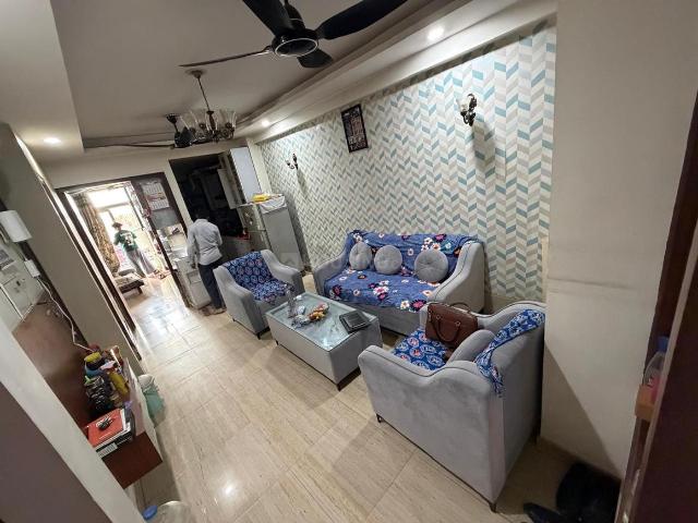 2 BHK Apartment in Sector 45 for rent Noida. The reference number is 21069598