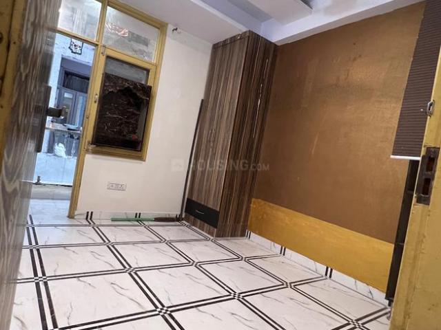 2 BHK Apartment in Sector 45 for rent Noida. The reference number is 21355613